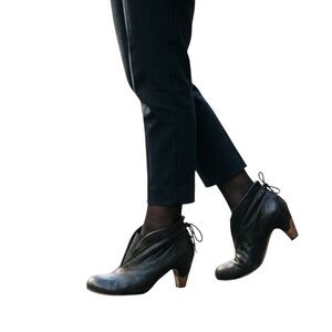 GIDIGIO Italy Black Leather Tie-Back Ankle Booties | Sculptural Heel | Size 38.5